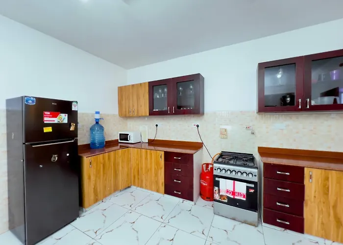 Ln Nyali Private Ensuite Rooms With Swimming Pool