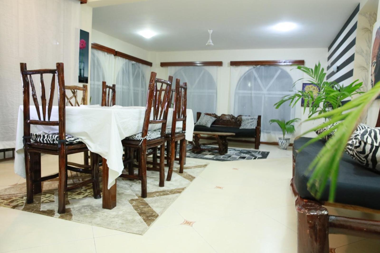 Ln Nyali Private Ensuite With Swimming Pool Séjour chez l'habitant